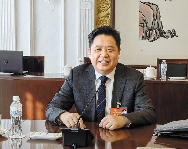 加快能源技術創(chuàng)新 促進成果轉化——訪全國人大代表、中國科學院寧波材料技術與工程研究所所長黃政仁