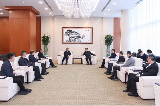 鄧建玲會(huì)見(jiàn)福建省政協(xié)副主席、漳州市委書記張國(guó)旺
