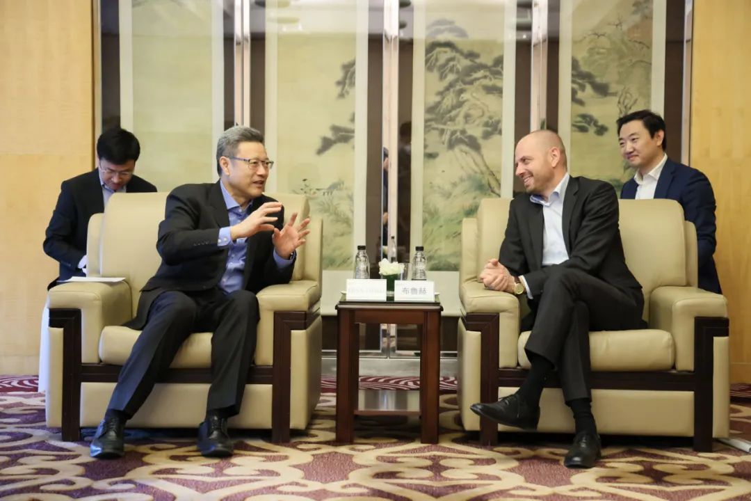 國(guó)家電投董事長(zhǎng)錢智民會(huì)見(jiàn)西門(mén)子能源總裁布魯赫