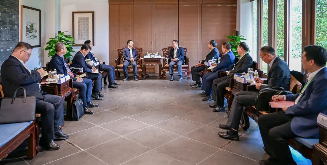 大唐集團(tuán)黨組書記、董事長鄒磊與海南省副省長倪強(qiáng)會(huì)談