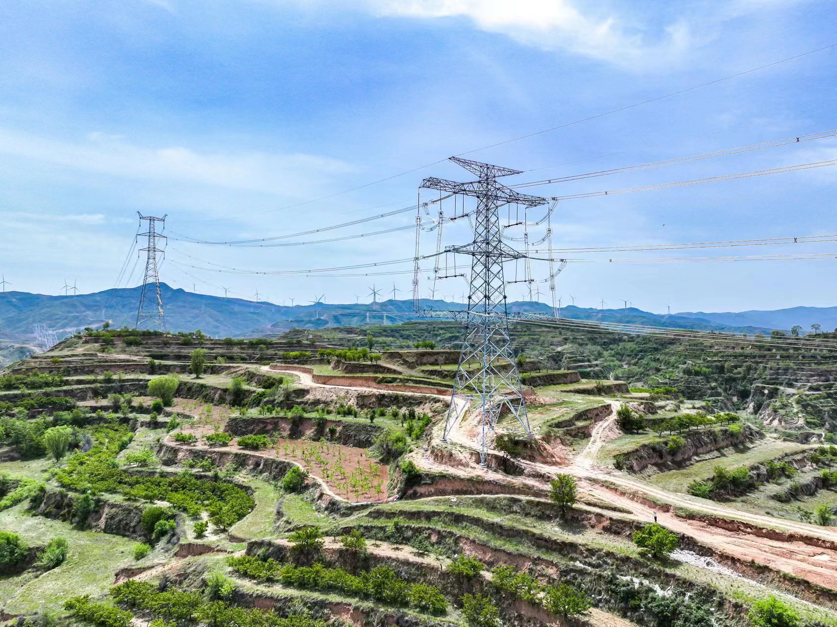 榆社—晉中1000千伏變電站500千伏線(xiàn)路工程投運(yùn)
