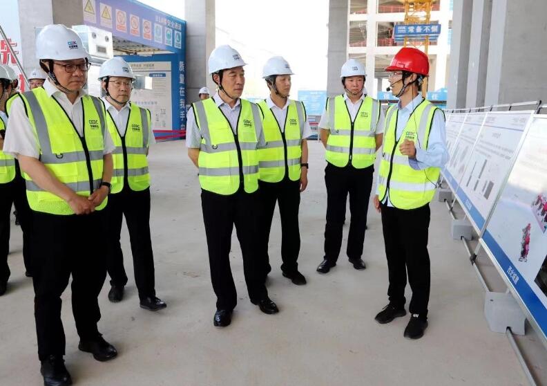 中國能建黨委副書記、總經(jīng)理孫洪水到西北城建未來廣場A區(qū)項(xiàng)目開展安全生產(chǎn)督導(dǎo)