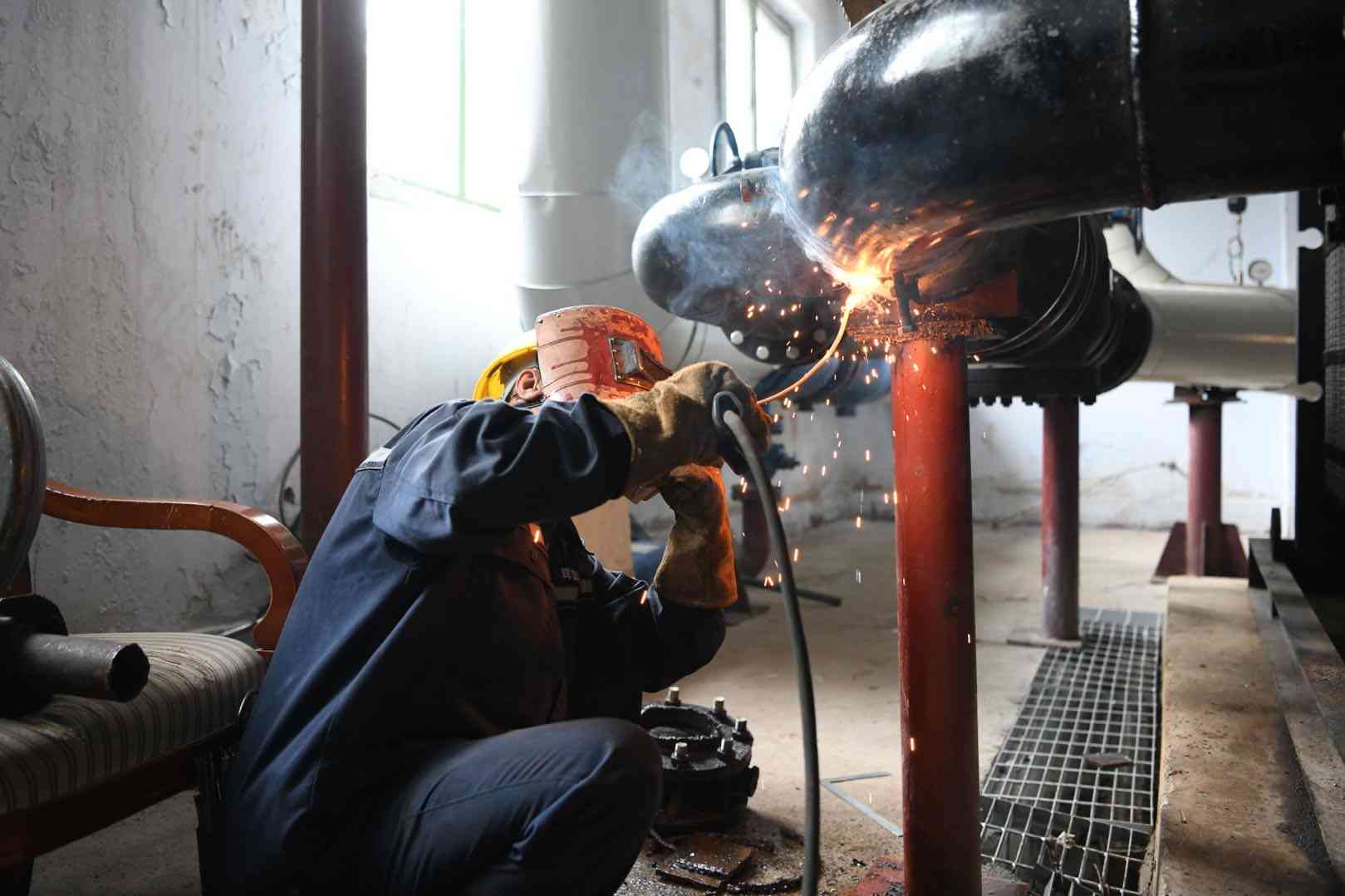 全力以赴忙備戰(zhàn) 厲兵秣馬保供熱—華潤電力盤錦公司全力開展“冬病夏治”行動