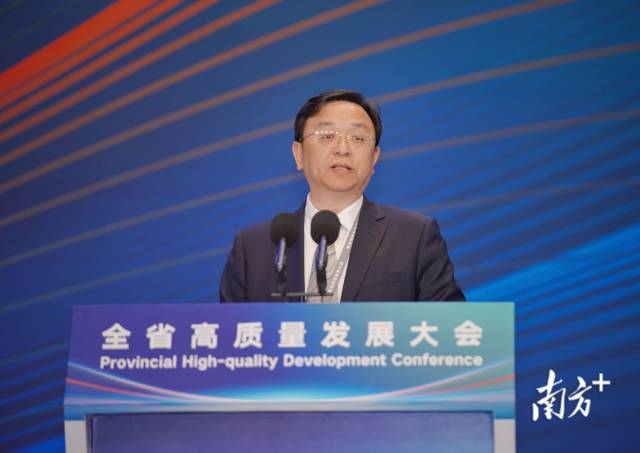 王傳福：新能源汽車發(fā)展只會快跑，不給喘口氣機會