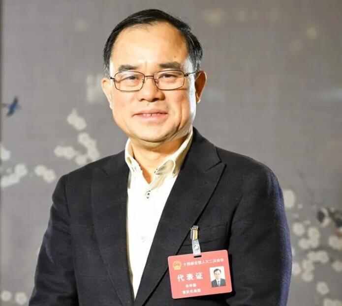 【兩會好聲音】全國人大代表、長安汽車董事長朱華榮：強化市場調(diào)節(jié)手段，進(jìn)一步改善汽車消費環(huán)境