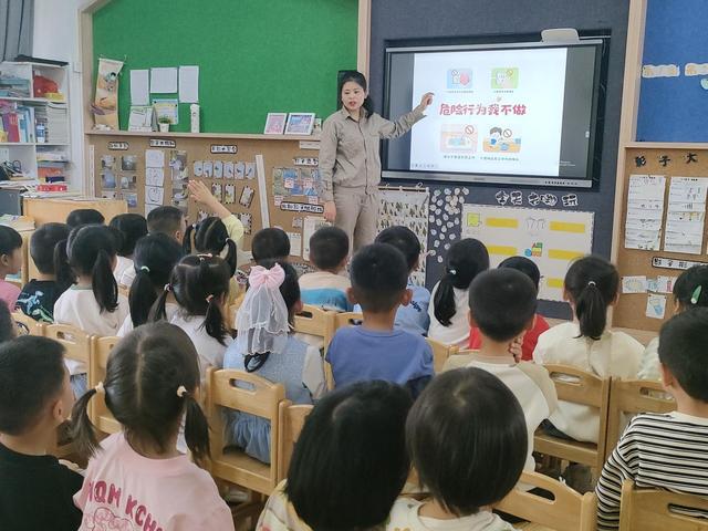國(guó)網(wǎng)光澤縣供電公司電“亮”校園，安全“童”行