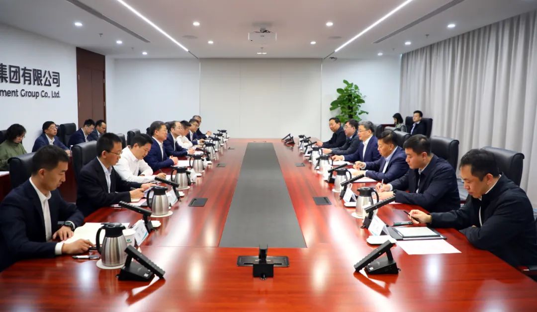 中國電氣裝備黨委書記、董事長李洪鳳會見濟南市委副書記、市長于海田